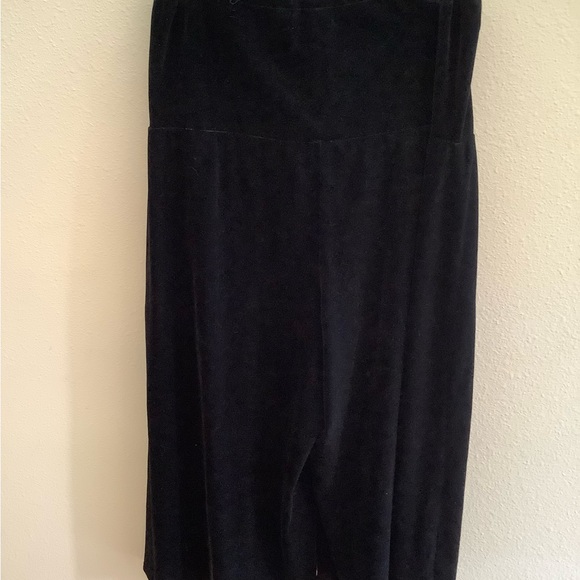 Black velveteen stretch culottes/skirt size 10 - Picture 5 of 9
